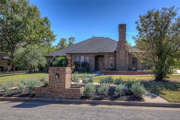 701 River Oaks Drive, Greenville, TX 75402