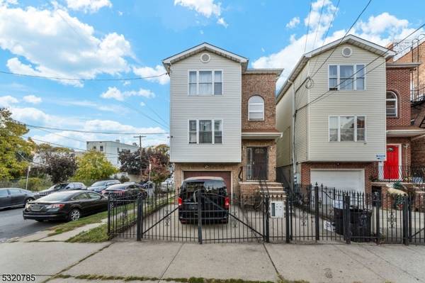 907 Bergen St, Newark City, NJ 07112