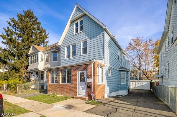 80 Crawford St, East Orange City, NJ 07018