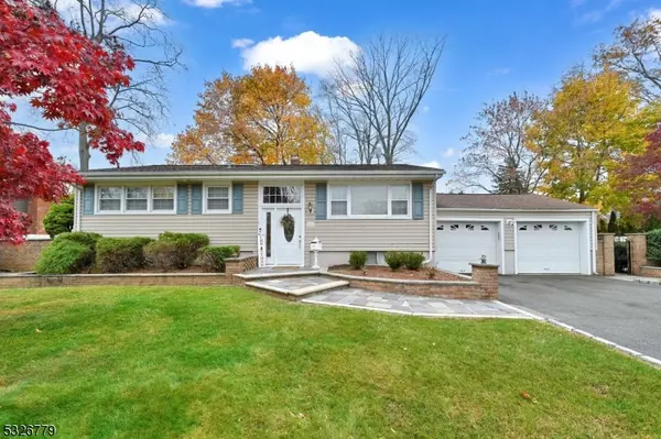 10 Maple Ave, Montvale Boro, NJ 07645