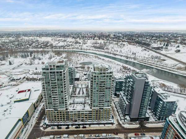 222 Riverfront AVE Southwest #812, Calgary, AB T2P 0W3