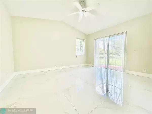 Weston, FL 33331,4379 Dogwood Cir