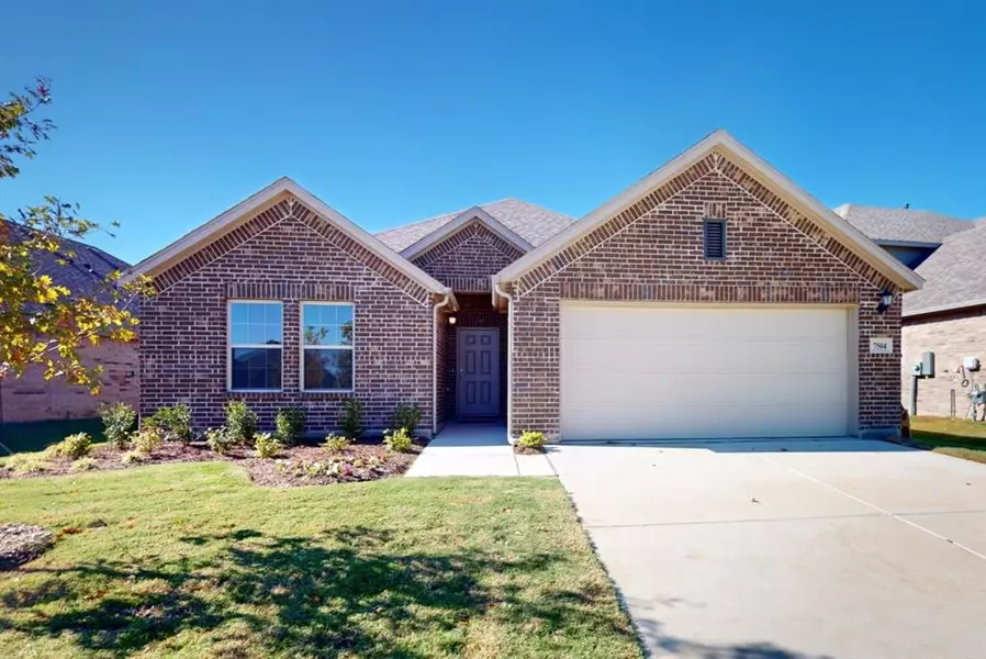 7504 S Oakleaf Trail, Denton, TX 76226