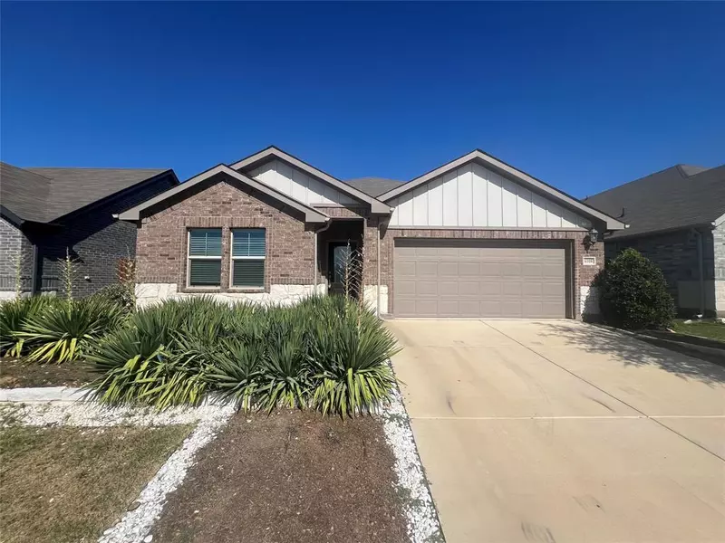 6108 Pathfinder Trail, Fort Worth, TX 76179