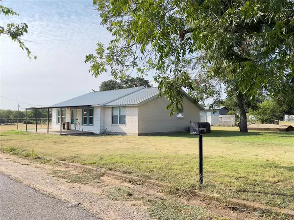 105 W Liveoak Street,  Gustine,  TX 76455