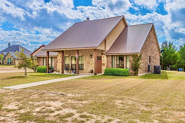 114 Cemetery Road, Decatur, TX 76234