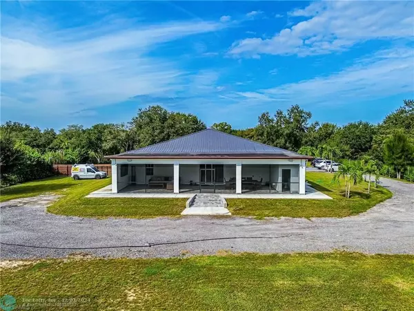 Clewiston, FL 33440,125 S Hacienda St