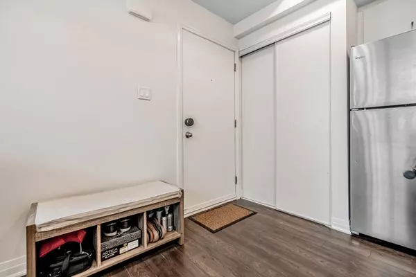 Mississauga, ON L5G 0B6,1238 CAWTHRA RD #21