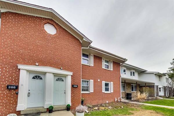 286 Westcourt PL #24, Waterloo, ON N2L 2R7