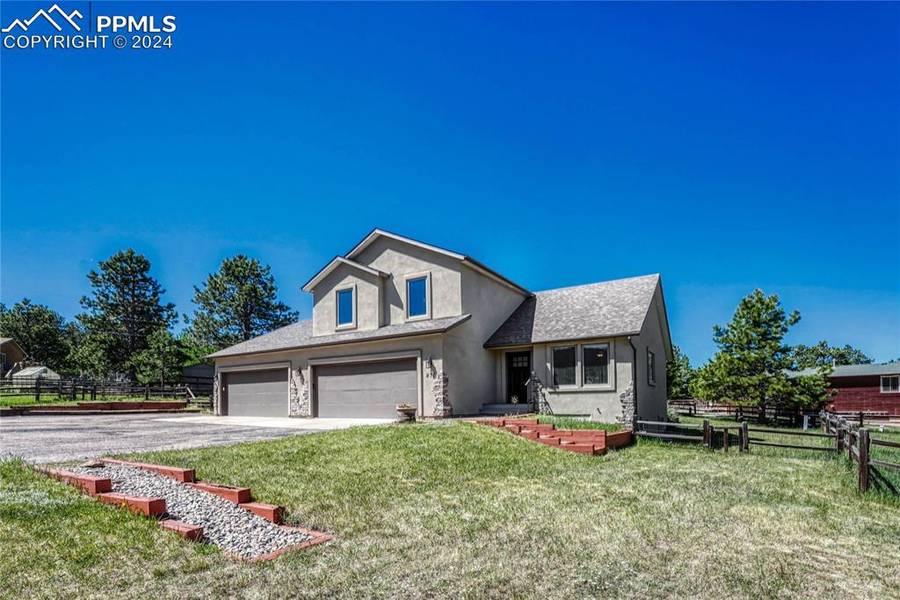 271 Taopi CIR, Woodland Park, CO 80863