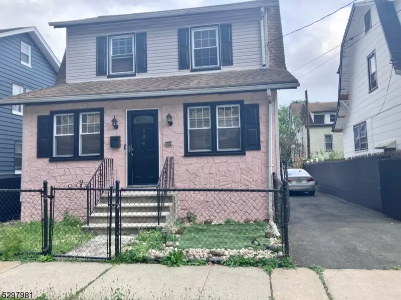 Newark City, NJ 07106,104 Pine Grove Ter