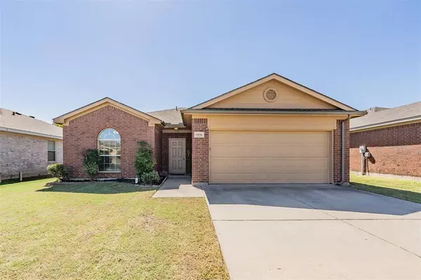 1036 Mckavett Drive,  Fort Worth,  TX 76140