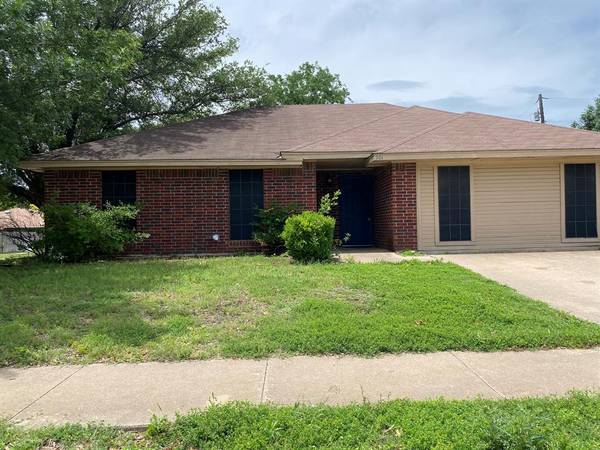 901 Park Place Boulevard, Midlothian, TX 76065