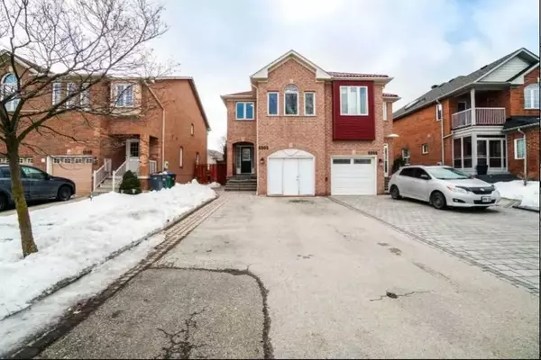 Mississauga, ON L5N 8K5,6892 Old Creditview RD #Main