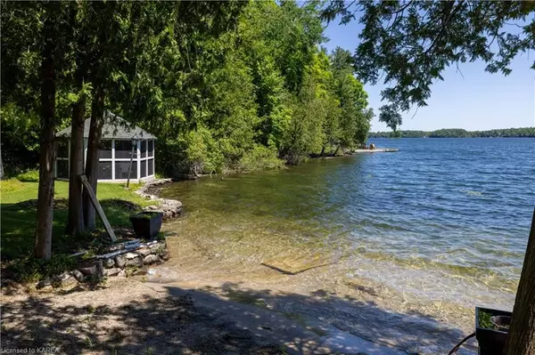 South Frontenac, ON K0H 1T0,532 SUNSET SHORE LN