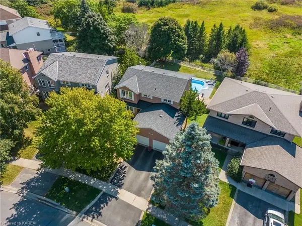 Kingston, ON K7P 2L2,1219 ROCKWOOD DR