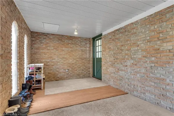 Kingston, ON K7P 2V7,1110 WESTBROOK RD