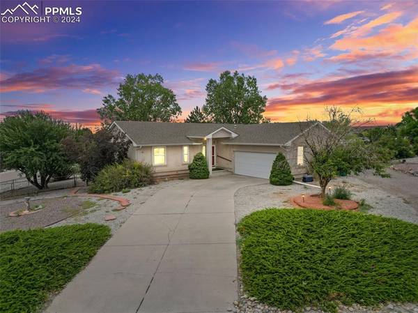 41 S Fairknoll PL, Pueblo, CO 81007