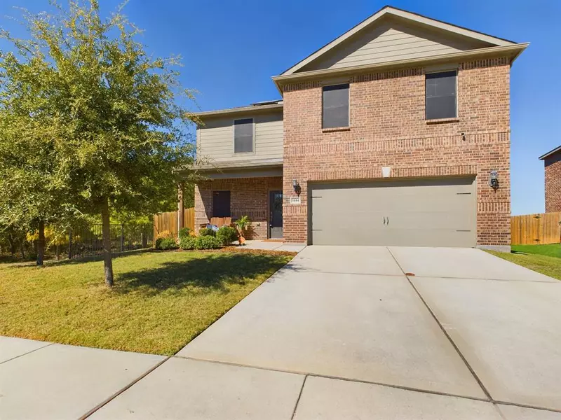 1444 Park Trails Boulevard, Princeton, TX 75407