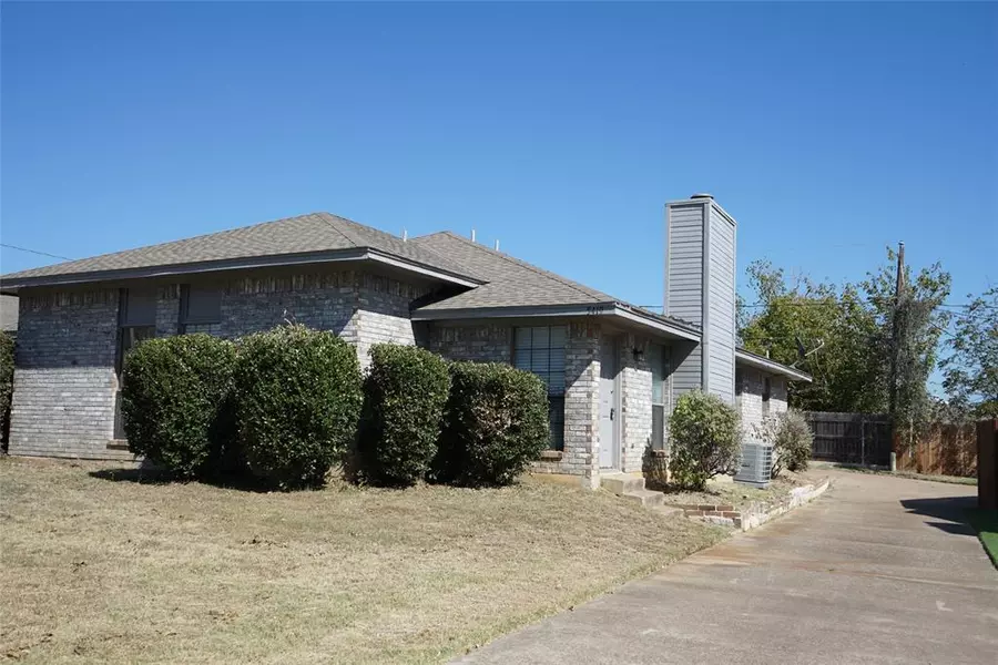 5419 Wild West Drive, Arlington, TX 76017