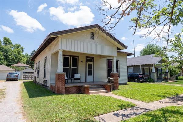 610 N Pine Street,  Pauls Valley,  OK 73075