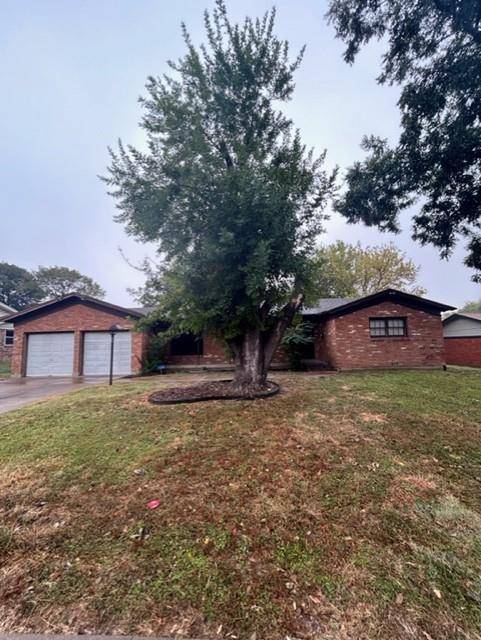 3105 Phoenix Drive, Fort Worth, TX 76116