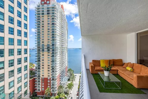 Miami, FL 33131,1200 Brickell Bay Dr  #2014