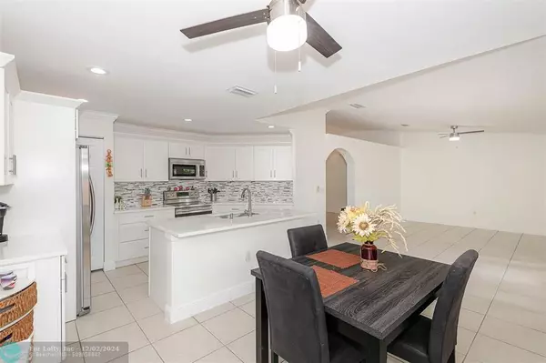 Weston, FL 33326,16858 Crestview Ln