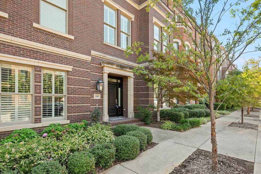 1585 Main Street, Southlake, TX 76092