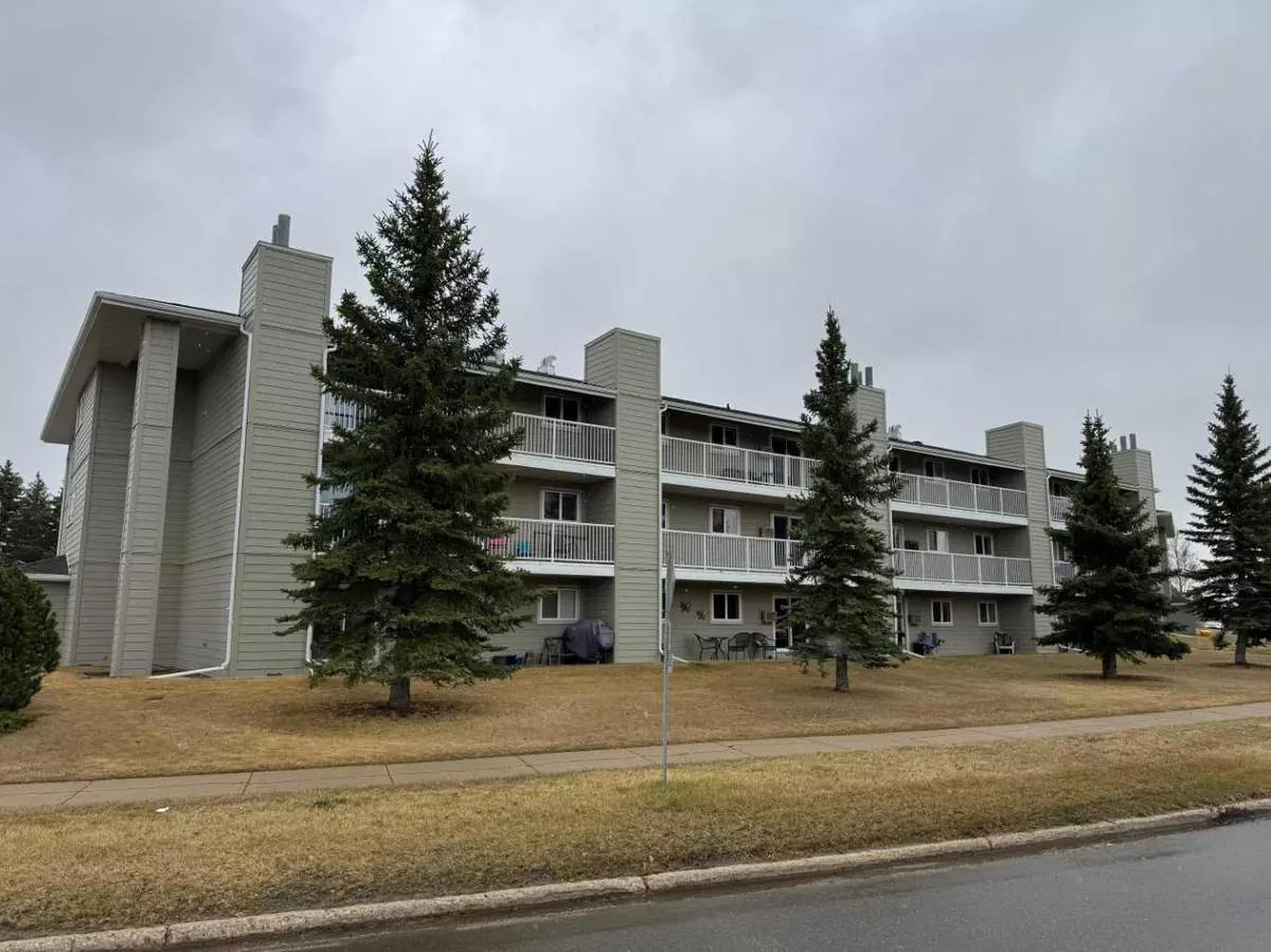 Lloydminster, AB T9V 1W5,3009 57A AVE #306