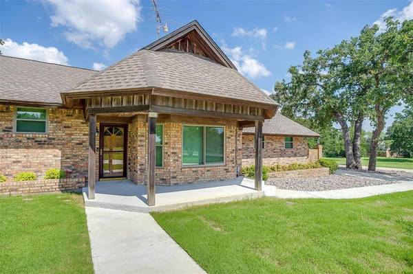 Cleburne, TX 76058,4005 Redbird Lane