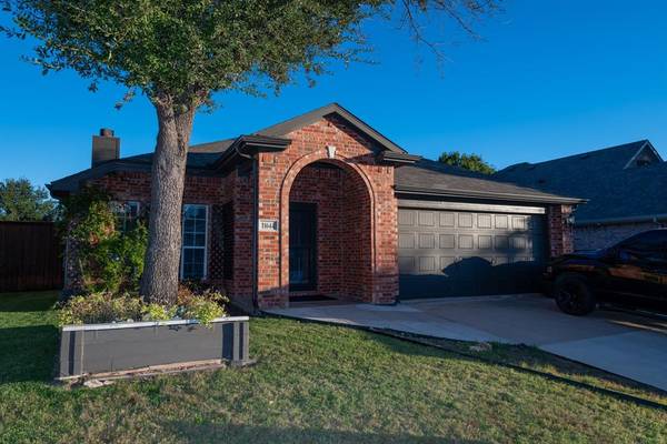 11644 Aspen Creek Drive, Fort Worth, TX 76244