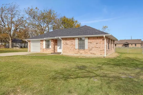 Leonard, TX 75452,306 E Hunt Street