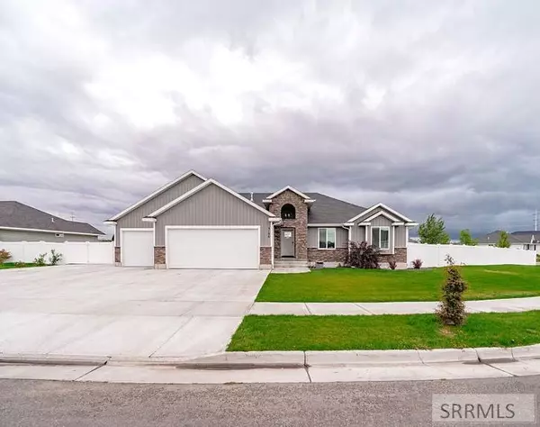 3196 E Greenwillow Lane, Ammon, ID 83401