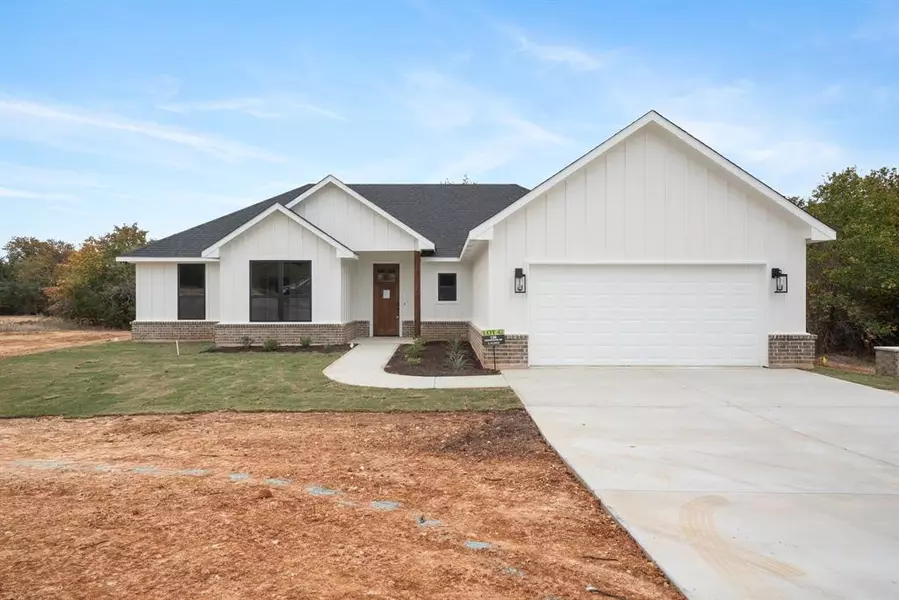 136a Graystone Drive, Weatherford, TX 76088