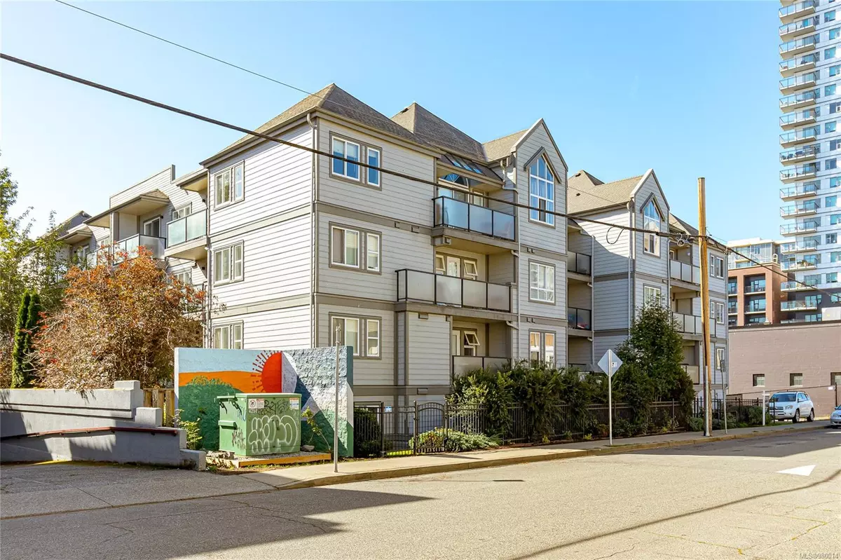 Victoria, BC V8W 3Y3,827 North Park St #301