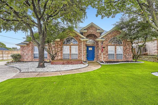 3220 John Court S,  Hurst,  TX 76054