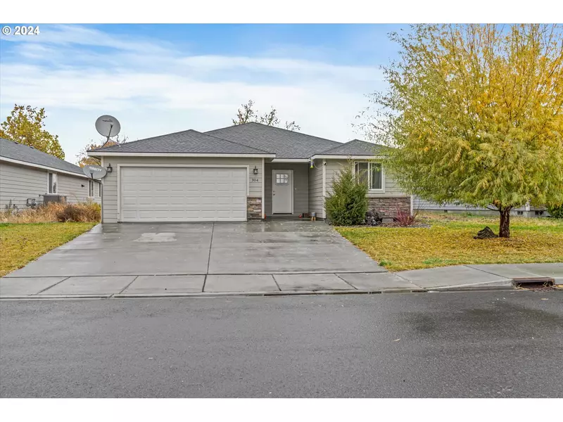 304 RIVERWOOD CT, Umatilla, OR 97882