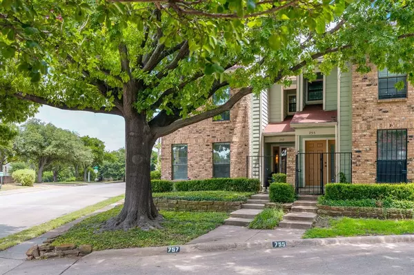 757 N Van Buren Avenue, Dallas, TX 75208