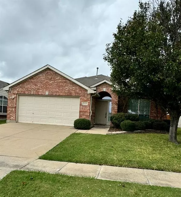 6618 Hillgreen Drive, Arlington, TX 76002