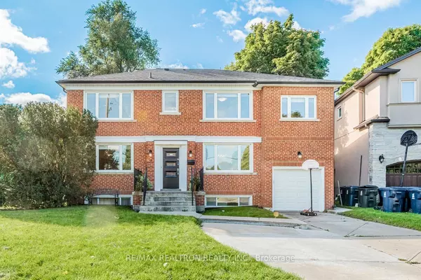 2 Manor Haven RD, Toronto C04, ON M6A 2H9