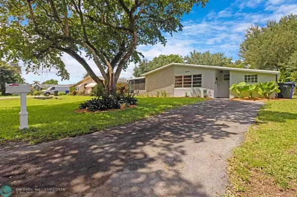 2830 N 62nd Ave, Hollywood, FL 33024