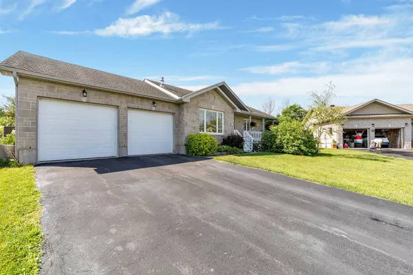 111 BUCHANAN CT, North Grenville, ON K0G 1J0