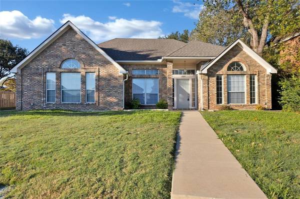 2324 Spring Mills Road, Mesquite, TX 75181