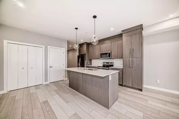 Calgary, AB T3J 5N9,681 Savanna BLVD NE #2301