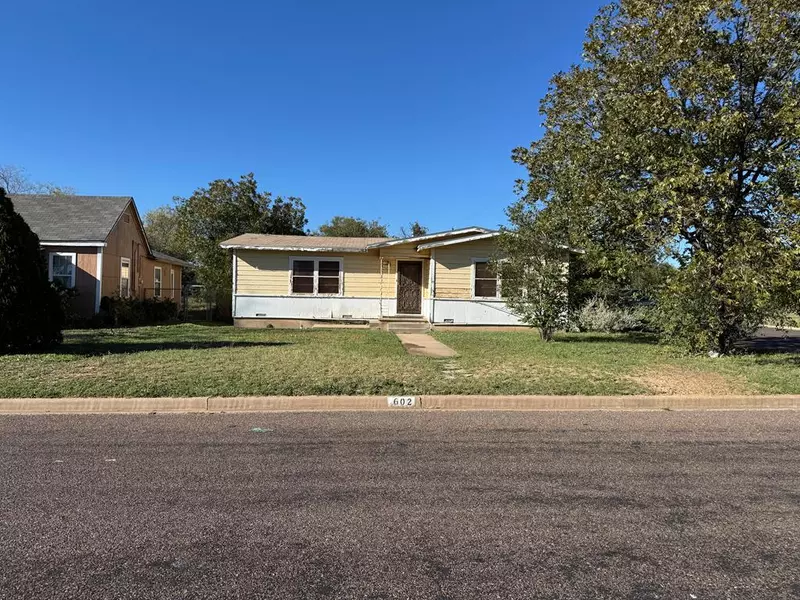 602 W 16th St, San Angelo, TX 76903