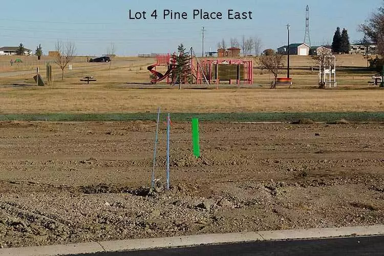 4 Pine PL East, Claresholm, AB T0L 0T0