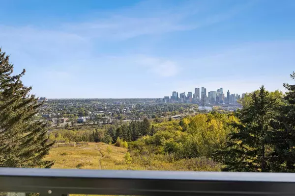 Calgary, AB T3C 2Y8,516 Cedar CRES SW #304