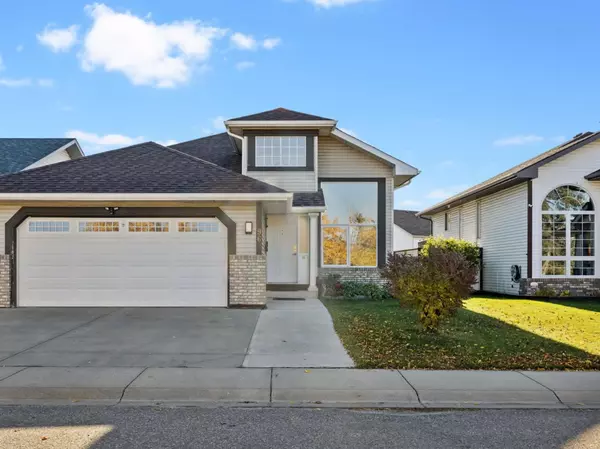 Calgary, AB T2A 7N8,96 Applecrest CRES SE