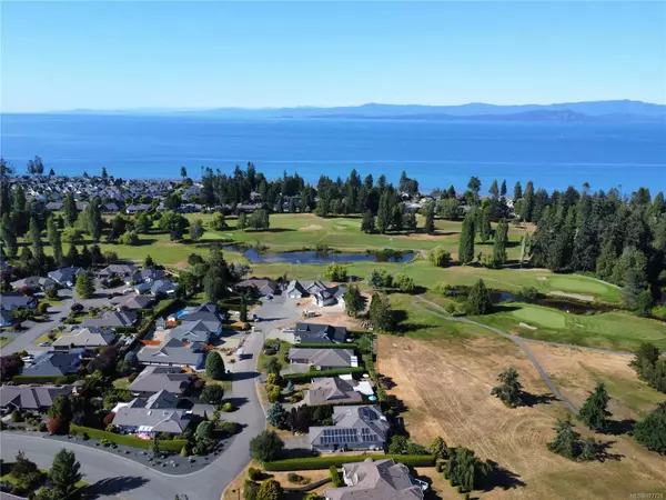 Qualicum Beach, BC V9K 1E1,970 Royal Dornoch Dr